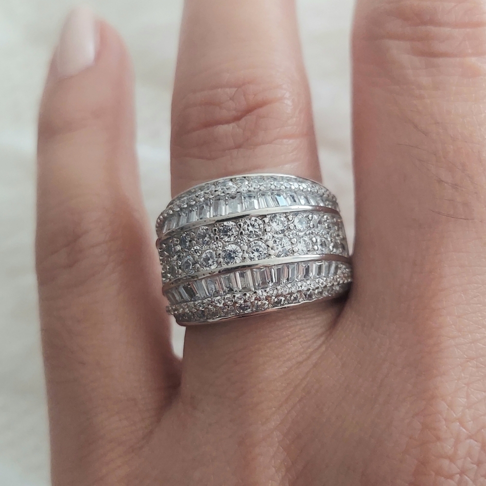 Vintage Ring Sterling Silver CZ Ring Size 7